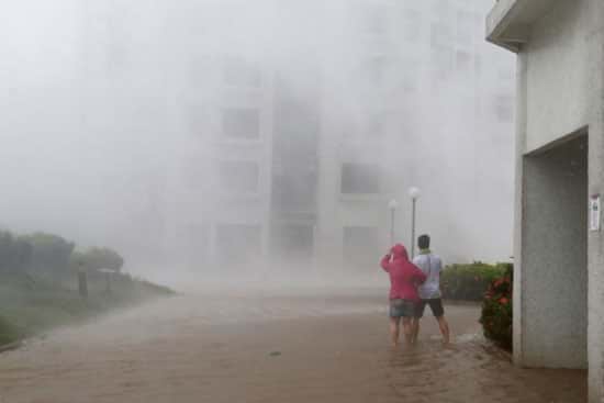 تصاویری از خسارات وحشتناک طوفان سهمگین مانگکوت در چین