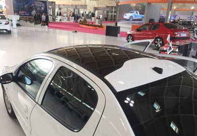 ایران خودرو 207 صندوقدار و هاچ بک با سقف شیشه ای را به نمایش گذاشت