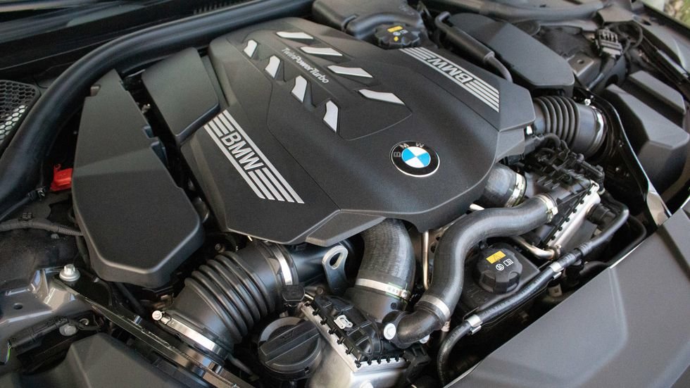 750Li xDrive غول غول 12 سیلندری کمپانی BMW + تصاویر