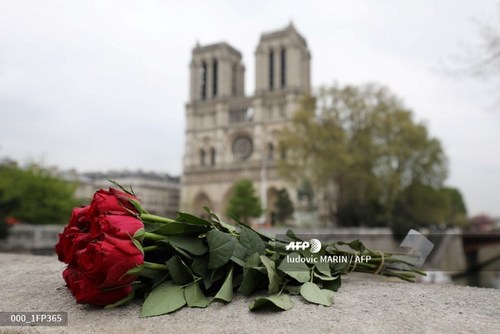 کلیسای نوتردام پاریس پس از آتش سوزی