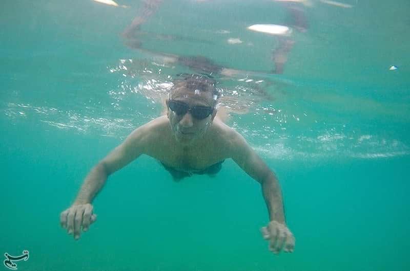 تصاویری فوق العاده لذت شنا در جزیره کمتر شناخته شده ایران