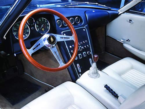 اولین خودروی اسپرت ۱۲ سیلندر تولید لامبورگینی
