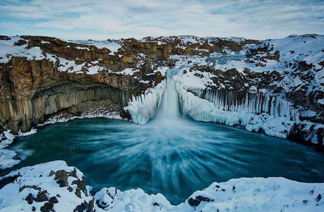 عکس نشنال جئوگرافیک؛ آبشار یخ‌زده‌ی ایسلند